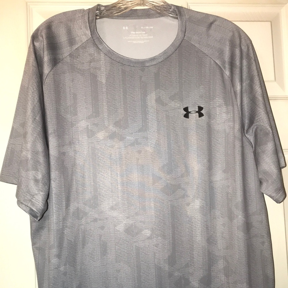 New Men’s Under Armour shirt